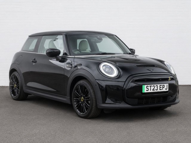 View our MINI Electric Hatch Cooper SE 32.6kWh Level 2 Hatchback 3dr Electric Auto (184 ps)