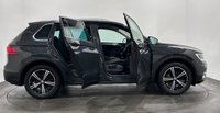 USED 2017 17 VOLKSWAGEN TIGUAN 2.0 TDI BlueMotion Tech SE Navigation SUV 5dr Diesel Manual Euro 6 (s/s) (150 ps) 2.0 TDI Bluemotion Tech SE Navigation SUV Euro 6