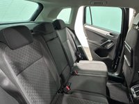 USED 2017 17 VOLKSWAGEN TIGUAN 2.0 TDI BlueMotion Tech SE Navigation SUV 5dr Diesel Manual Euro 6 (s/s) (150 ps) 2.0 TDI Bluemotion Tech SE Navigation SUV Euro 6
