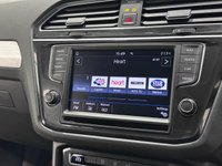 USED 2017 17 VOLKSWAGEN TIGUAN 2.0 TDI BlueMotion Tech SE Navigation SUV 5dr Diesel Manual Euro 6 (s/s) (150 ps) 2.0 TDI Bluemotion Tech SE Navigation SUV Euro 6
