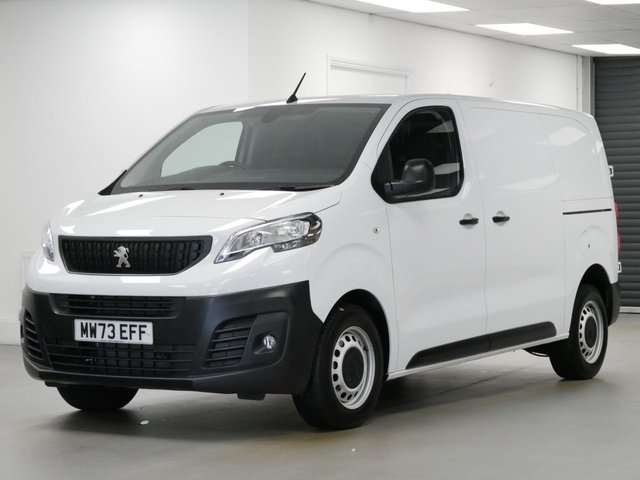 View our Peugeot Expert 1.5 BLUEHDI 100 BHP PROFESSIONAL PREMIUM PLUS 6DR
