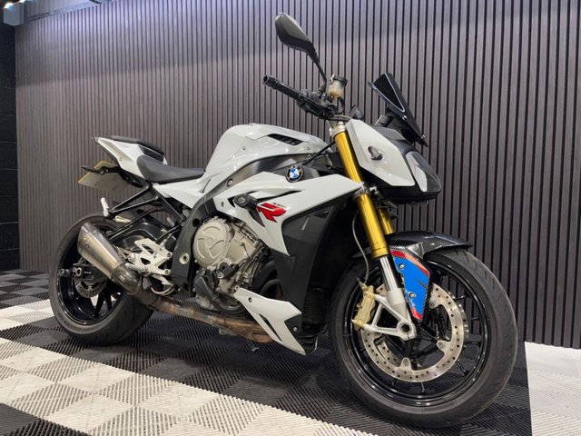 View our BMW S1000 R