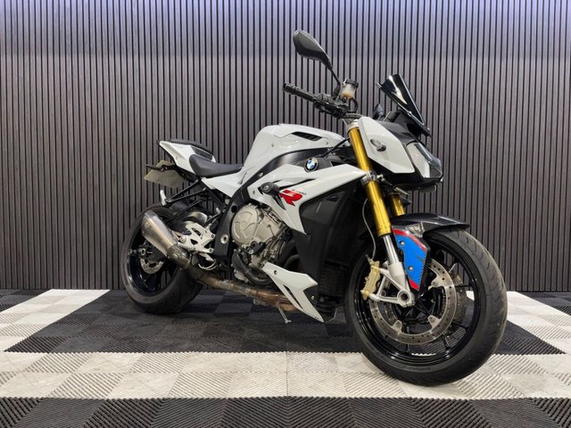 View our BMW S1000 R