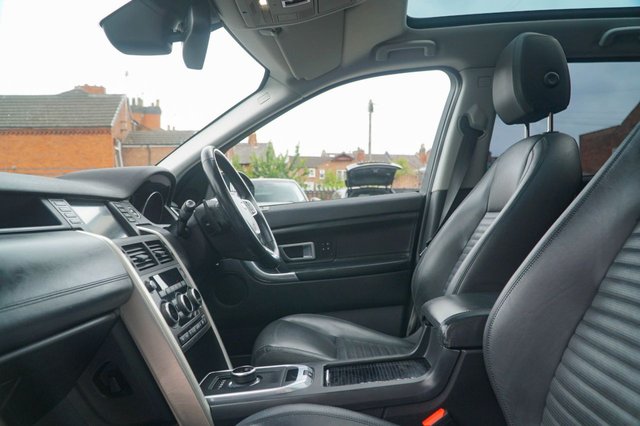 View our LAND ROVER DISCOVERY SPORT