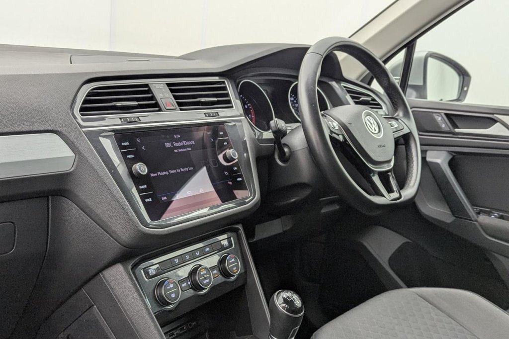 USED 2019 19 VOLKSWAGEN TIGUAN 1.5 TSI EVO SE Navigation SUV 5dr Petrol Manual Euro 6 (s/s) (130 ps) Car Play, Sat Nav, Sensors