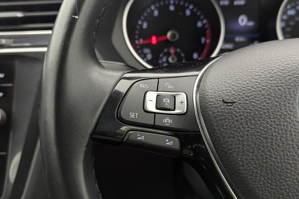 USED 2019 19 VOLKSWAGEN TIGUAN 1.5 TSI EVO SE Navigation SUV 5dr Petrol Manual Euro 6 (s/s) (130 ps) Car Play, Sat Nav, Sensors