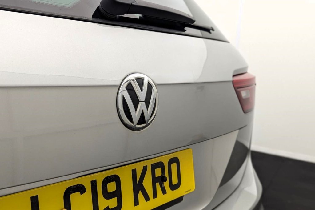 USED 2019 19 VOLKSWAGEN TIGUAN 1.5 TSI EVO SE Navigation SUV 5dr Petrol Manual Euro 6 (s/s) (130 ps) Car Play, Sat Nav, Sensors