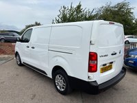 USED 2020 69 VAUXHALL VIVARO 1.5 Turbo D 2900 Dynamic L2 H1 Euro 6 (s/s) 6dr Ply lined, carplay, P/sensors