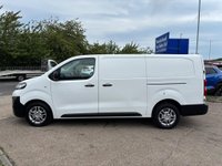 USED 2020 69 VAUXHALL VIVARO 1.5 Turbo D 2900 Dynamic L2 H1 Euro 6 (s/s) 6dr Ply lined, carplay, P/sensors