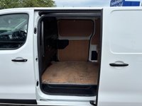 USED 2020 69 VAUXHALL VIVARO 1.5 Turbo D 2900 Dynamic L2 H1 Euro 6 (s/s) 6dr Ply lined, carplay, P/sensors