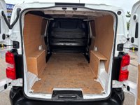 USED 2020 69 VAUXHALL VIVARO 1.5 Turbo D 2900 Dynamic L2 H1 Euro 6 (s/s) 6dr Ply lined, carplay, P/sensors