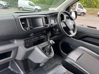 USED 2020 69 VAUXHALL VIVARO 1.5 Turbo D 2900 Dynamic L2 H1 Euro 6 (s/s) 6dr Ply lined, carplay, P/sensors
