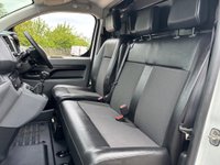 USED 2020 69 VAUXHALL VIVARO 1.5 Turbo D 2900 Dynamic L2 H1 Euro 6 (s/s) 6dr Ply lined, carplay, P/sensors