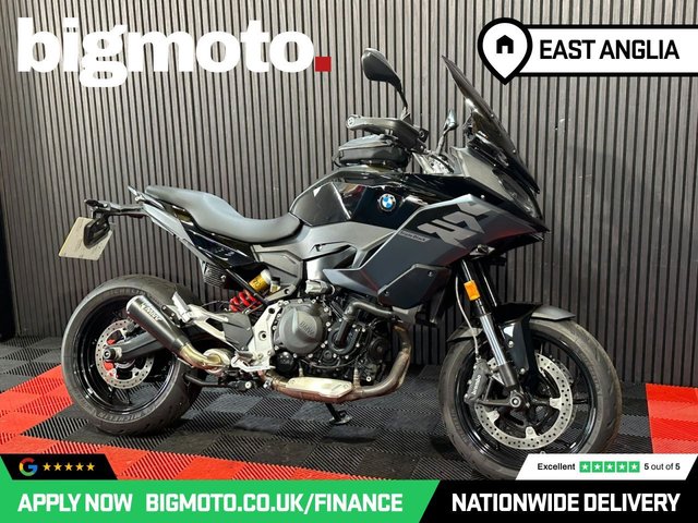 View our BMW F 900 XR