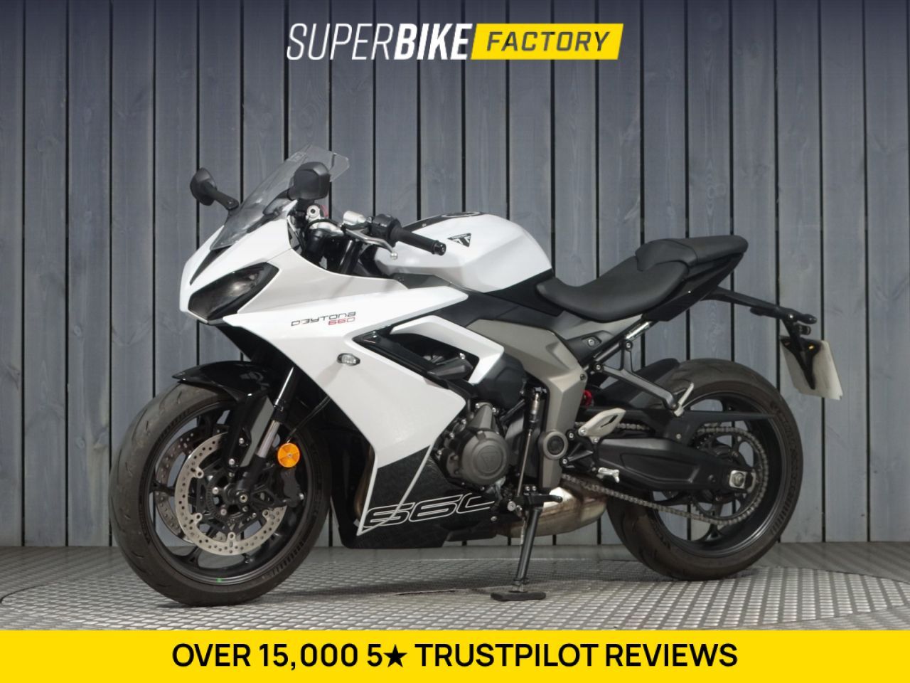 TRIUMPH DAYTONA 660