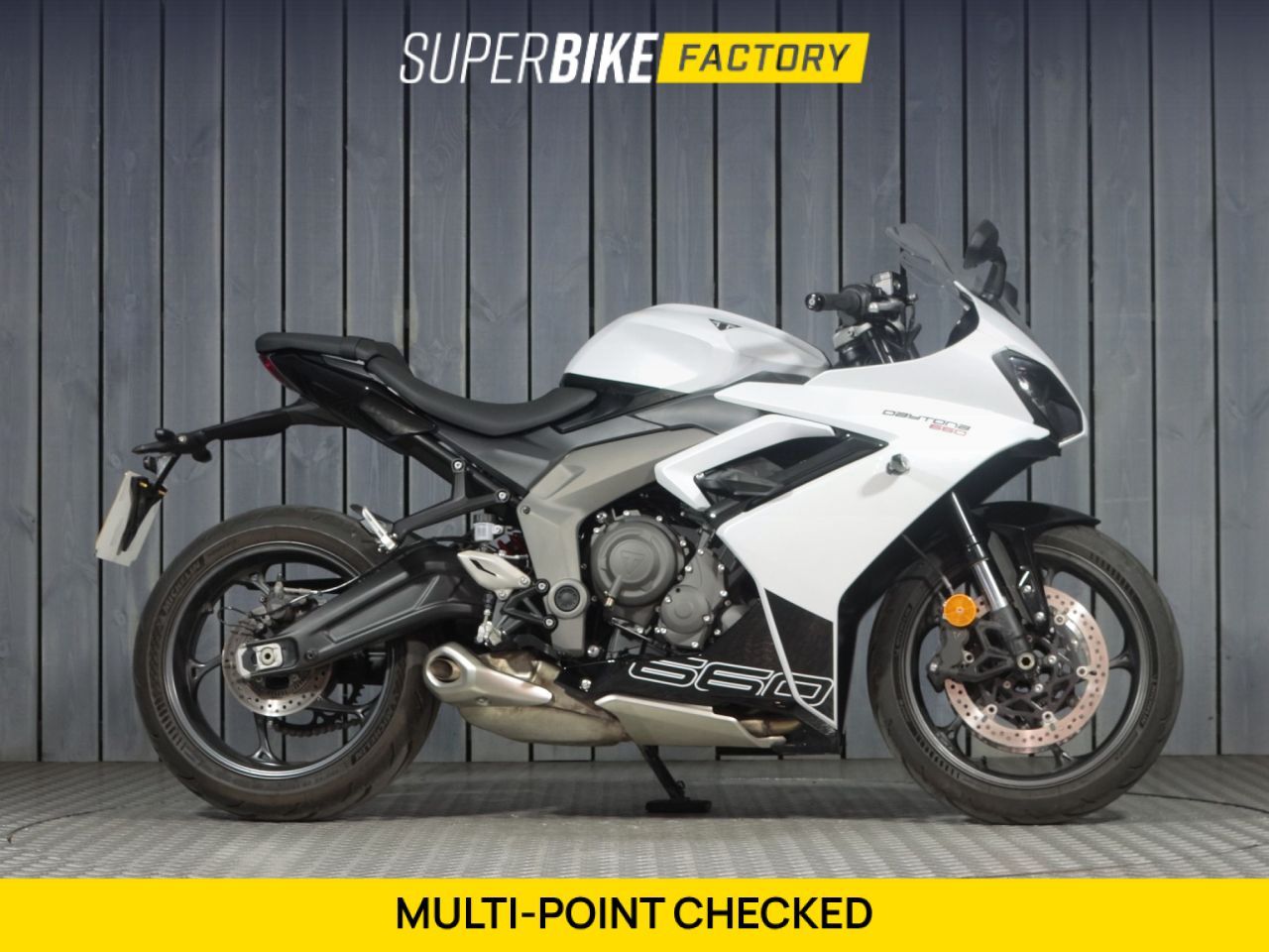 TRIUMPH DAYTONA 660