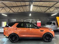 USED 2017 17 LAND ROVER DISCOVERY 5 3.0 TD V6 First Edition SUV 5dr Diesel Auto 4WD Euro 6 (s/s) (258 ps) 2017 LANDROVER DISCOVERY 5 3.0 TDV6 FIRST EDITION - 1 PREVIOUS KEEPER - NAMIB ORANGE - 7 SERVICES TO 61K MILES - CAMBELTS AT 61K MILES - REAR ENTERTAINMENT - PANROOF - HEATED / COOLED SEATS - LED HEADLIGHTS - EXT ROOF RAILS