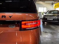 USED 2017 17 LAND ROVER DISCOVERY 5 3.0 TD V6 First Edition SUV 5dr Diesel Auto 4WD Euro 6 (s/s) (258 ps) 2017 LANDROVER DISCOVERY 5 3.0 TDV6 FIRST EDITION - 1 PREVIOUS KEEPER - NAMIB ORANGE - 7 SERVICES TO 61K MILES - CAMBELTS AT 61K MILES - REAR ENTERTAINMENT - PANROOF - HEATED / COOLED SEATS - LED HEADLIGHTS - EXT ROOF RAILS