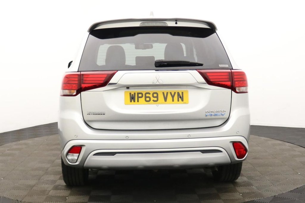 USED 2019 69 MITSUBISHI OUTLANDER 2.4h TwinMotor 13.8kWh Juro SUV 5dr Petrol Plug-in Hybrid CVT 4WD Euro 6 (s/s) (209 ps) 4WD, Heated Screen, Keyless