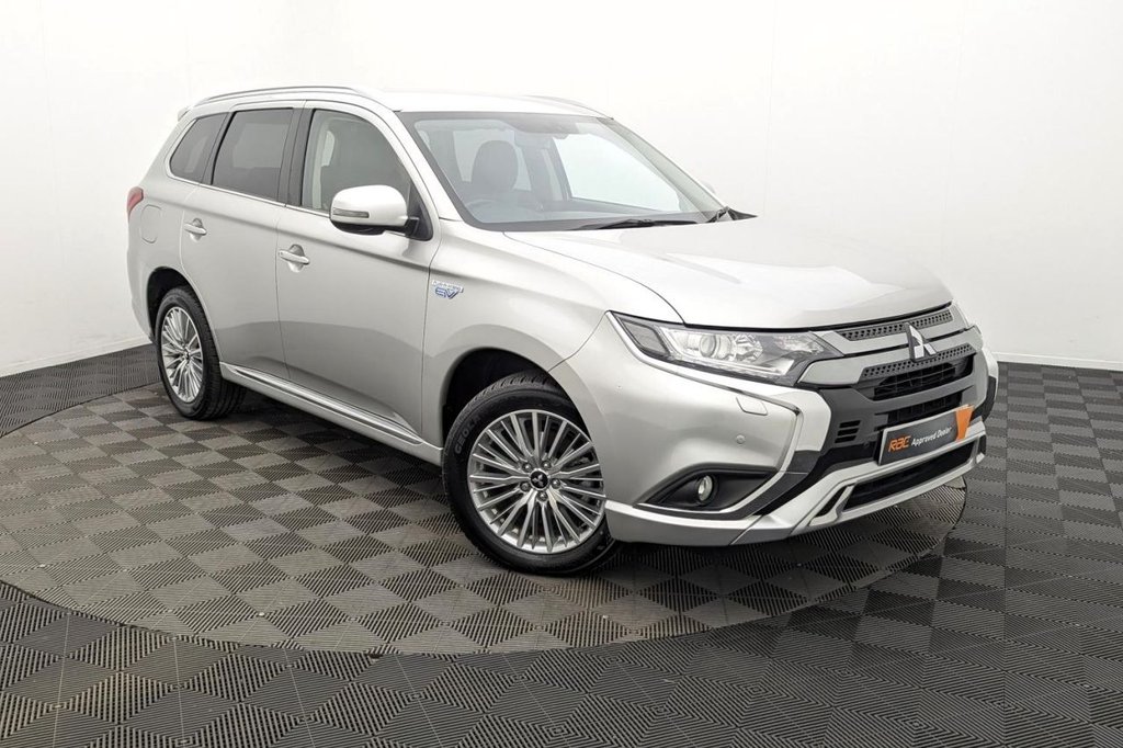 USED 2019 69 MITSUBISHI OUTLANDER 2.4h TwinMotor 13.8kWh Juro SUV 5dr Petrol Plug-in Hybrid CVT 4WD Euro 6 (s/s) (209 ps) 4WD, Heated Screen, Keyless