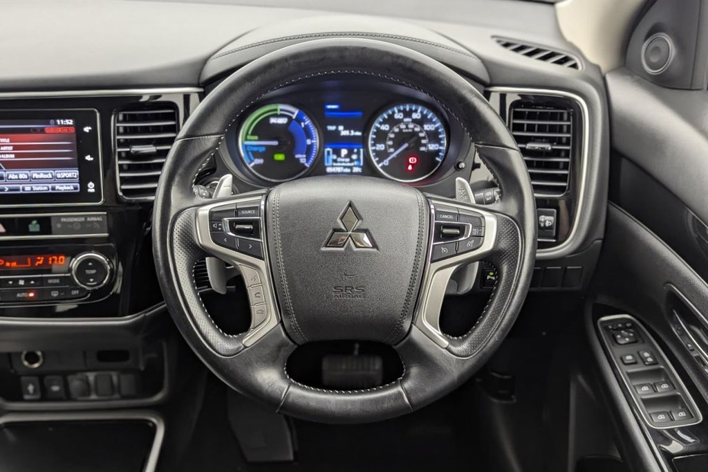 USED 2019 69 MITSUBISHI OUTLANDER 2.4h TwinMotor 13.8kWh Juro SUV 5dr Petrol Plug-in Hybrid CVT 4WD Euro 6 (s/s) (209 ps) 4WD, Heated Screen, Keyless