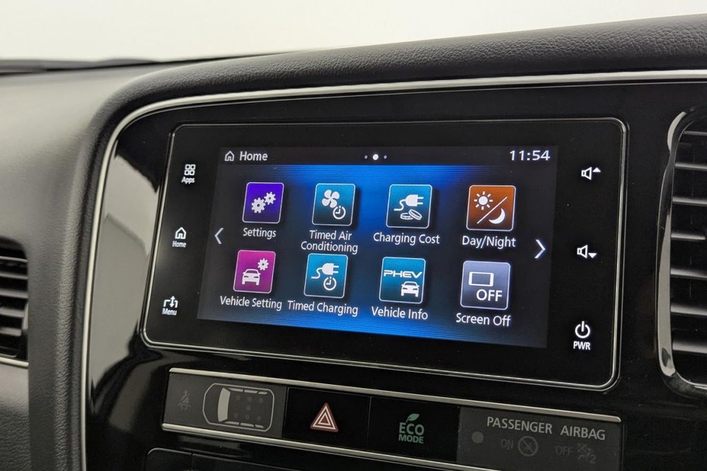 USED 2019 69 MITSUBISHI OUTLANDER 2.4h TwinMotor 13.8kWh Juro SUV 5dr Petrol Plug-in Hybrid CVT 4WD Euro 6 (s/s) (209 ps) 4WD, Heated Screen, Keyless