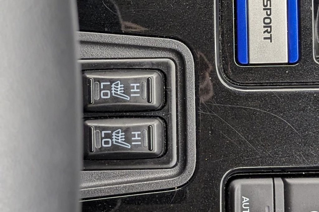 USED 2019 69 MITSUBISHI OUTLANDER 2.4h TwinMotor 13.8kWh Juro SUV 5dr Petrol Plug-in Hybrid CVT 4WD Euro 6 (s/s) (209 ps) 4WD, Heated Screen, Keyless