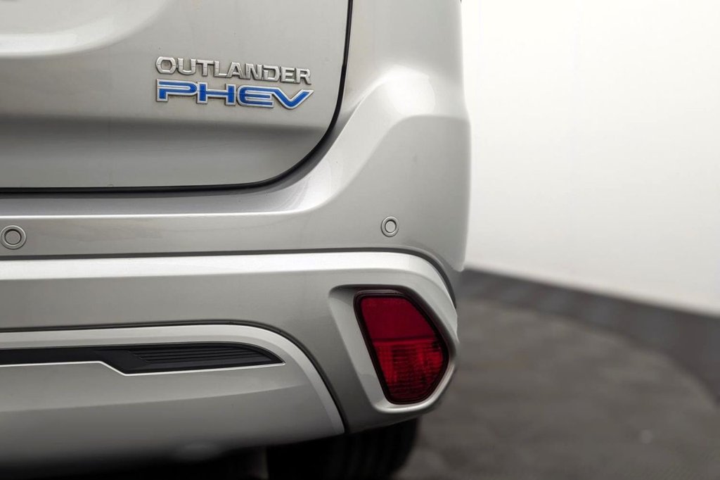 USED 2019 69 MITSUBISHI OUTLANDER 2.4h TwinMotor 13.8kWh Juro SUV 5dr Petrol Plug-in Hybrid CVT 4WD Euro 6 (s/s) (209 ps) 4WD, Heated Screen, Keyless