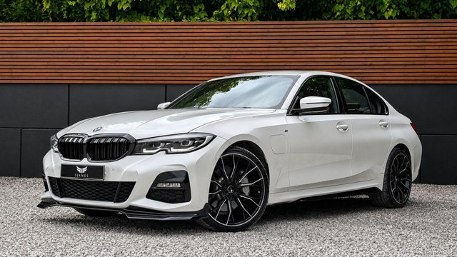 View our BMW 3 SERIES