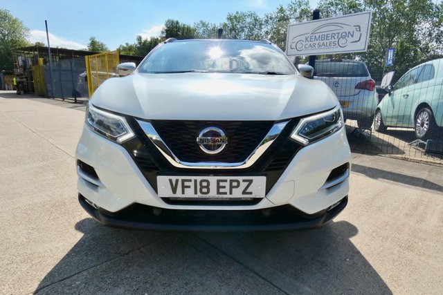 View our NISSAN QASHQAI