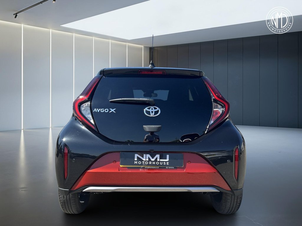 USED 2022 22 TOYOTA AYGO X 1.0 VVT-i Exclusive x-shift Euro 6 (s/s) 5dr 9.9%APR FMDSH LOW MILEAGE