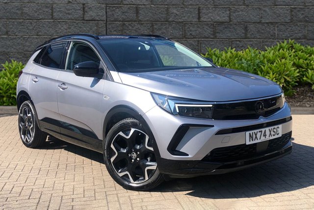 View our Vauxhall Grandland range