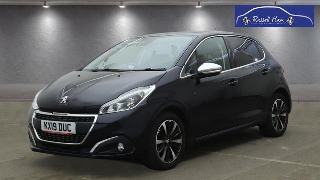 View our PEUGEOT 208