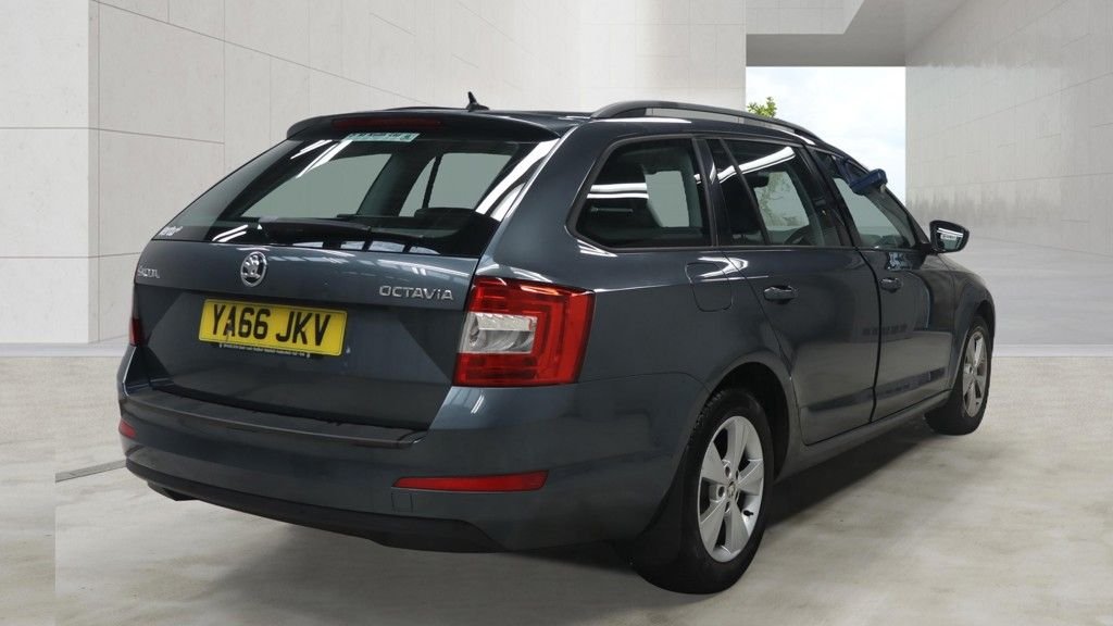 USED 2017 66 SKODA OCTAVIA 2.0 TDI SE L Estate 5dr Diesel Manual Euro 6 (s/s) (150 ps) 2 keys + service history