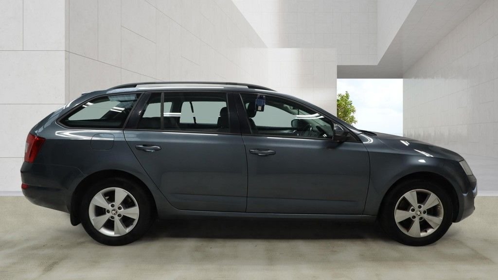 USED 2017 66 SKODA OCTAVIA 2.0 TDI SE L Estate 5dr Diesel Manual Euro 6 (s/s) (150 ps) 2 keys + service history