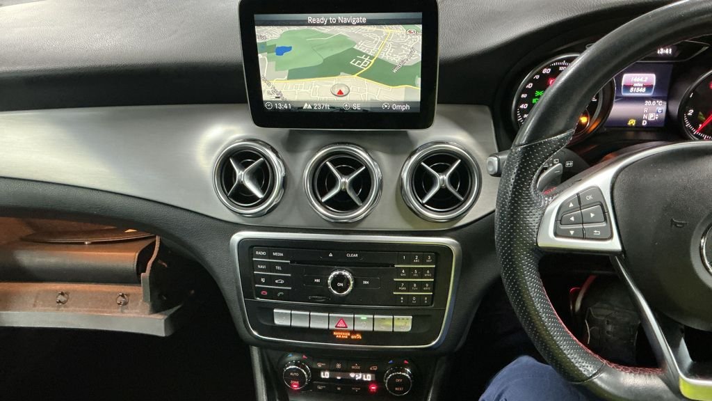 USED 2020 S MERCEDES-BENZ GLA 1.6 GLA200 AMG Line Edition (Plus) SUV 5dr Petrol 7G-DCT Euro 6 (s/s) (156 ps) FULL MERCEDES SERVICE HISTORY