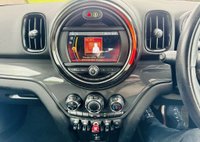 USED 2018 68 MINI COUNTRYMAN 2.0 Cooper D SUV 5dr Diesel Auto Euro 6 (s/s) (150 ps) MINI Countryman Cooper D comes with the peace of mind of an 18 month warranty and a full dealership service history, with its most recent service completed on 20 June 2026 at 140,200 miles. This vehicle is powered by a 2.0 litre diesel engine that meets Euro 6 emission standards. Inside, the cabin is equipped with manual air conditioning and a Visual Boost radio system that includes Bluetooth connectivity. Parking is made straightforward by the inclusion of rear parking distance control.