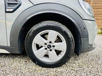 USED 2018 68 MINI COUNTRYMAN 2.0 Cooper D SUV 5dr Diesel Auto Euro 6 (s/s) (150 ps) MINI Countryman Cooper D comes with the peace of mind of an 18 month warranty and a full dealership service history, with its most recent service completed on 20 June 2026 at 140,200 miles. This vehicle is powered by a 2.0 litre diesel engine that meets Euro 6 emission standards. Inside, the cabin is equipped with manual air conditioning and a Visual Boost radio system that includes Bluetooth connectivity. Parking is made straightforward by the inclusion of rear parking distance control.