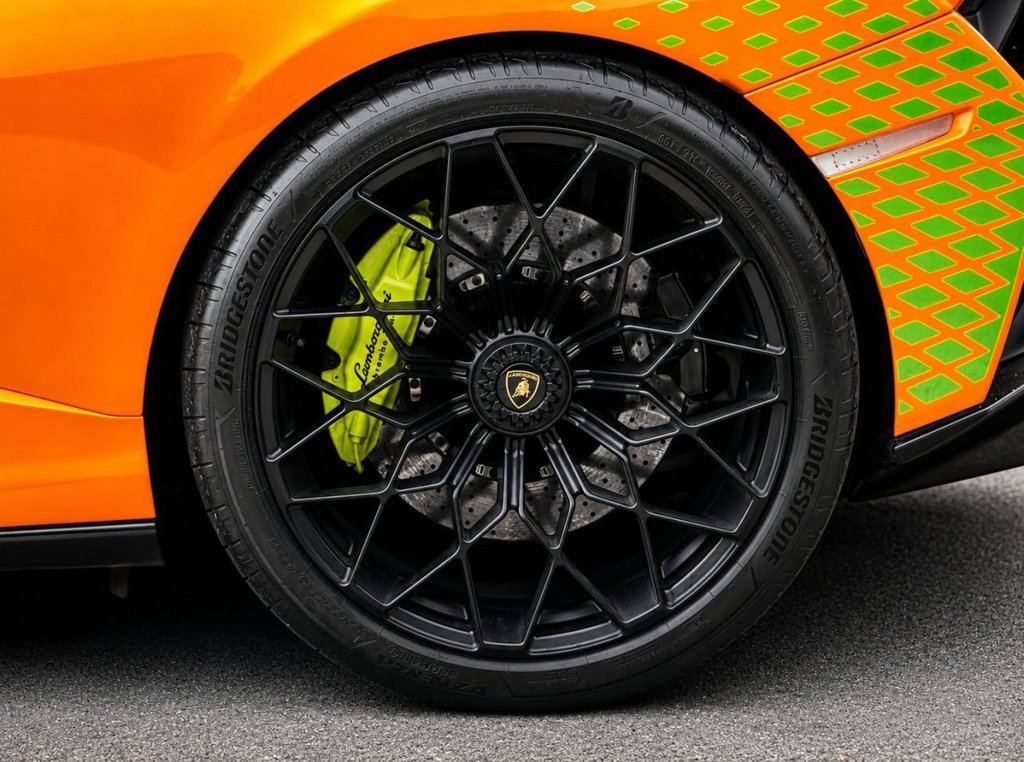 USED 2023 23 LAMBORGHINI HURACAN 5.2 V10 LP 640-2 STO Coupe 2dr Petrol LDF Euro 6 (s/s) (640 ps) 