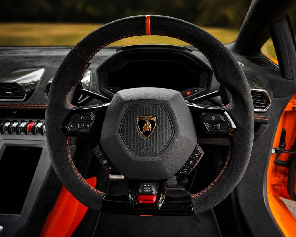 USED 2023 23 LAMBORGHINI HURACAN 5.2 V10 LP 640-2 STO Coupe 2dr Petrol LDF Euro 6 (s/s) (640 ps) 
