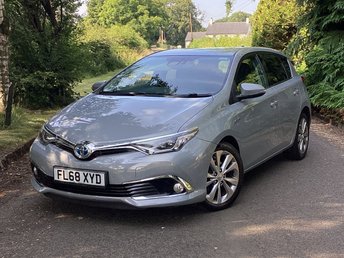 2019 TOYOTA AURIS