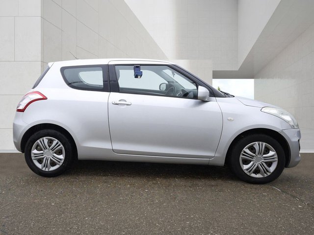 View our SUZUKI SWIFT