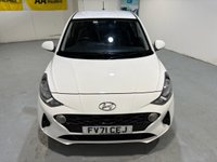 USED 2021 71 HYUNDAI I10 1.0 SE Connect Hatchback 5dr Petrol Manual Euro 6 (s/s) (67 ps) Hyundai Service History-2 Keys