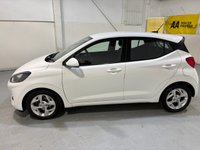 USED 2021 71 HYUNDAI I10 1.0 SE Connect Hatchback 5dr Petrol Manual Euro 6 (s/s) (67 ps) Hyundai Service History-2 Keys