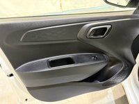 USED 2021 71 HYUNDAI I10 1.0 SE Connect Hatchback 5dr Petrol Manual Euro 6 (s/s) (67 ps) Hyundai Service History-2 Keys