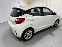 USED 2021 71 HYUNDAI I10 1.0 SE Connect Hatchback 5dr Petrol Manual Euro 6 (s/s) (67 ps) Hyundai Service History-2 Keys