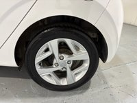 USED 2021 71 HYUNDAI I10 1.0 SE Connect Hatchback 5dr Petrol Manual Euro 6 (s/s) (67 ps) Hyundai Service History-2 Keys