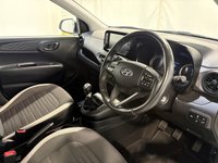 USED 2021 71 HYUNDAI I10 1.0 SE Connect Hatchback 5dr Petrol Manual Euro 6 (s/s) (67 ps) Hyundai Service History-2 Keys