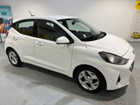 USED 2021 71 HYUNDAI I10 1.0 SE Connect Hatchback 5dr Petrol Manual Euro 6 (s/s) (67 ps) Hyundai Service History-2 Keys