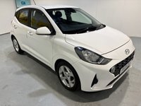 USED 2021 71 HYUNDAI I10 1.0 SE Connect Hatchback 5dr Petrol Manual Euro 6 (s/s) (67 ps) Hyundai Service History-2 Keys